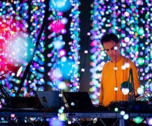Four Tet announces show with 42,000 hanging lights