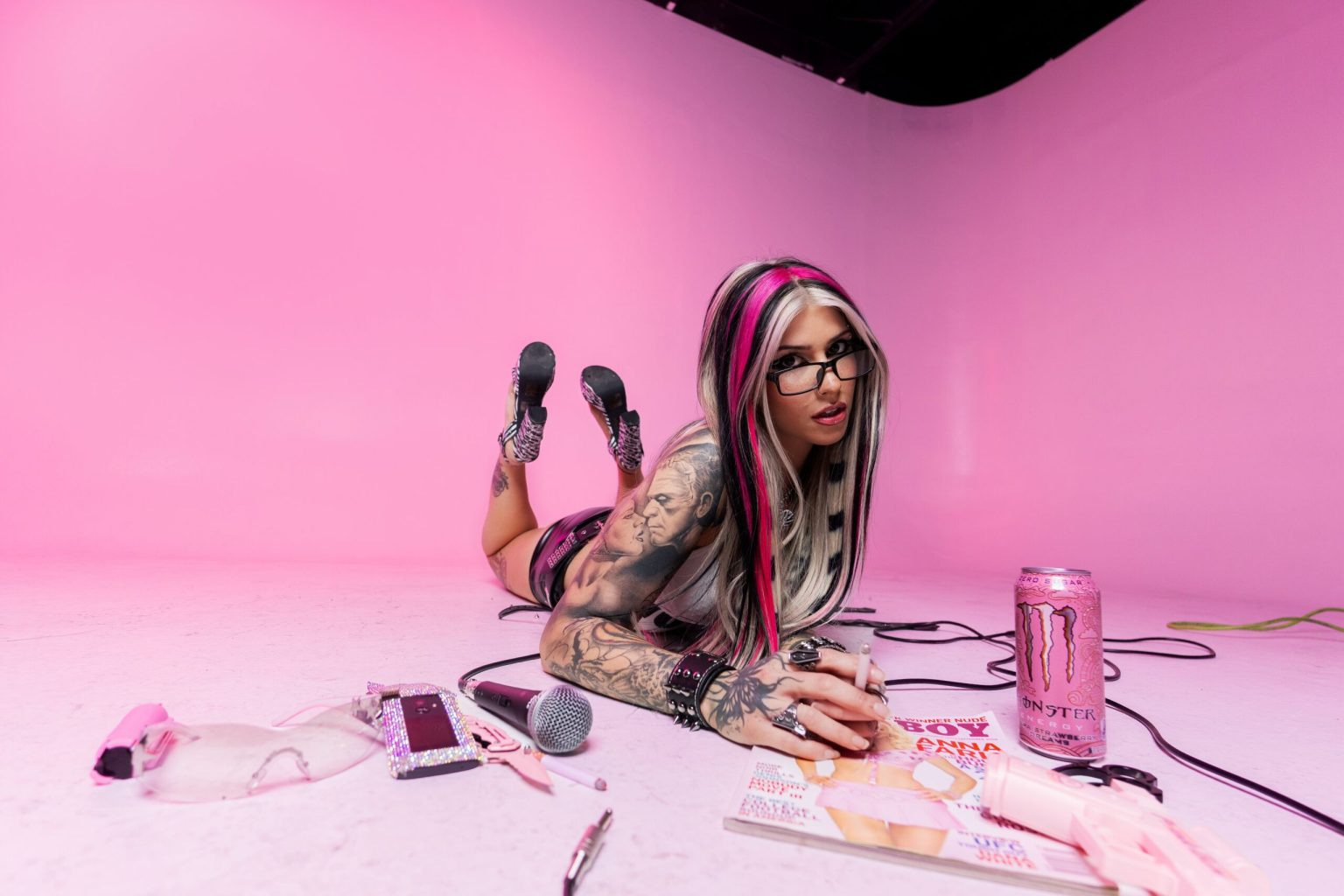 Luci Unleashes 'SLUTBASS' EP: A Masterclass in Bass-Driven Chaos