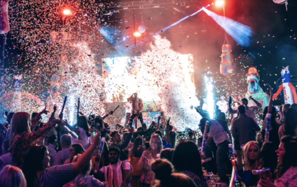 Dave & Buster’s Launches National Rave Tour With Brownies & Lemonade