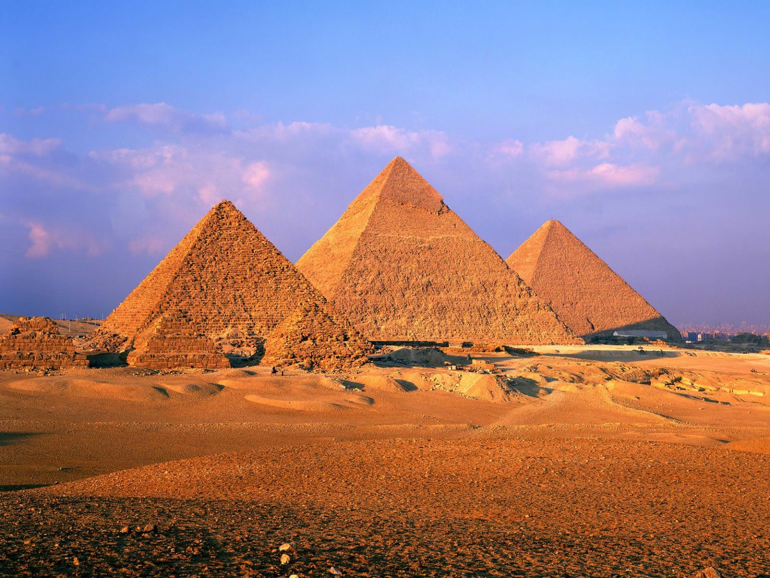 Indira Paganotto and Artcore Showcase to Perform at Great Pyramids of Giza