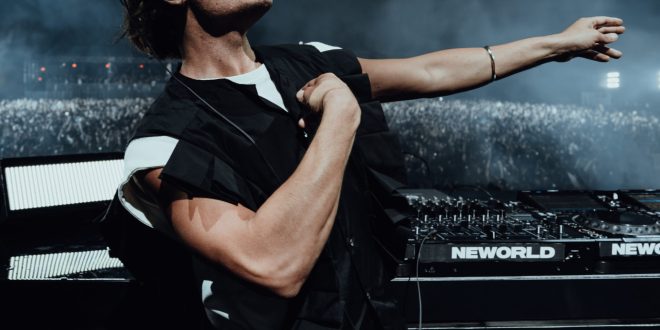 ARGY Brings NEWORLD Live Show to the Pyramids of Giza