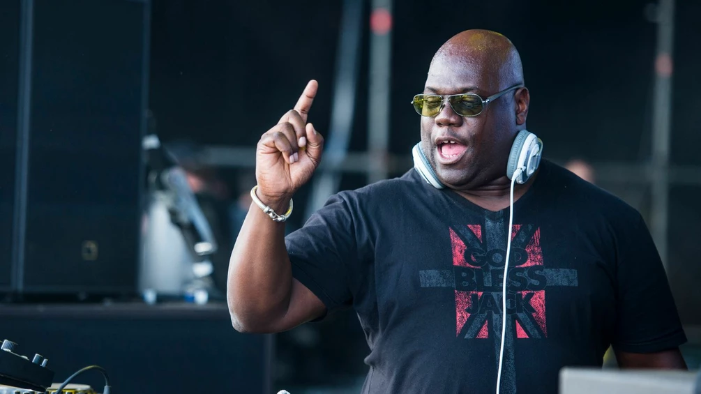 Carl Cox Delivers Masterclass in Old-School Energy at Dublin’s IMMA