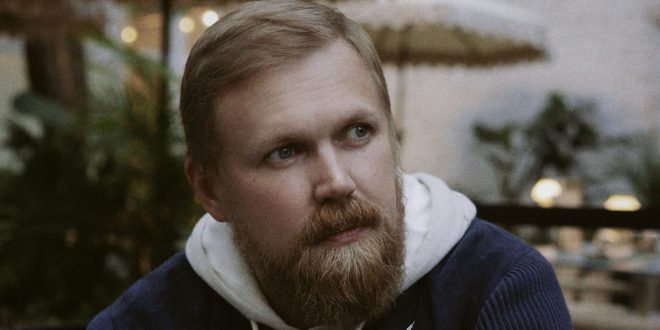 Denis First Discusses ‘Sweet Summer Nights’ and Artistic Evolution