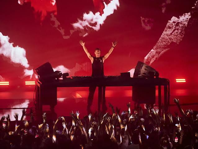Armin van Buuren at UNVRS
