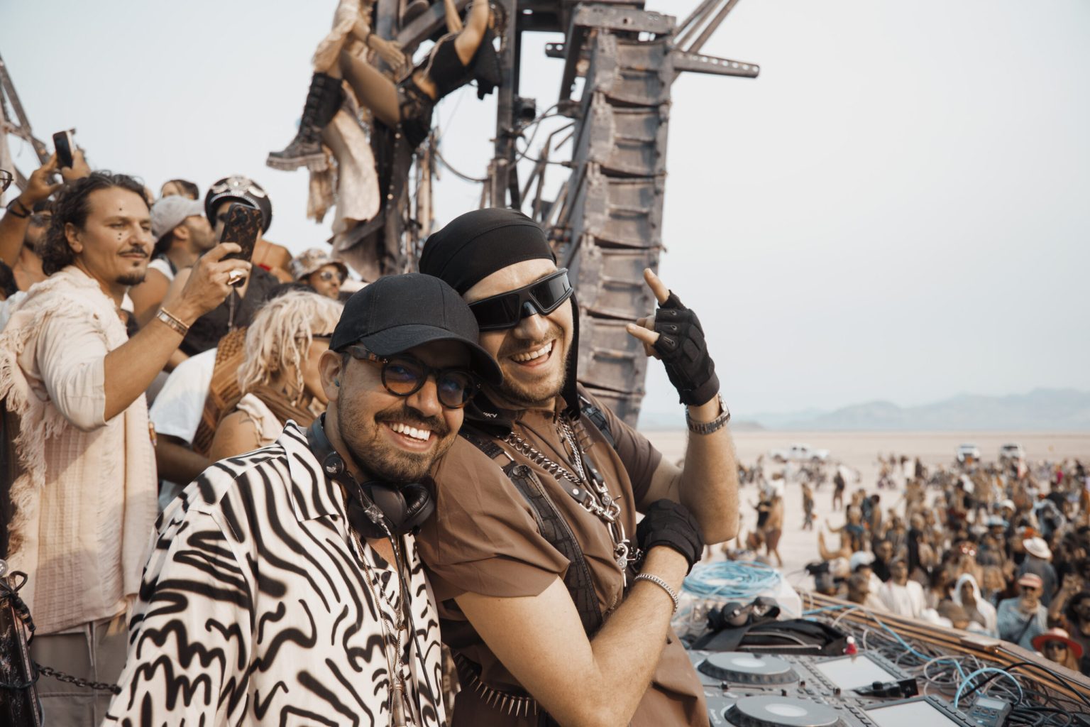 Colyn and Sainte Vie Unveil Melodic Masterpiece 'Desert Sunrise'