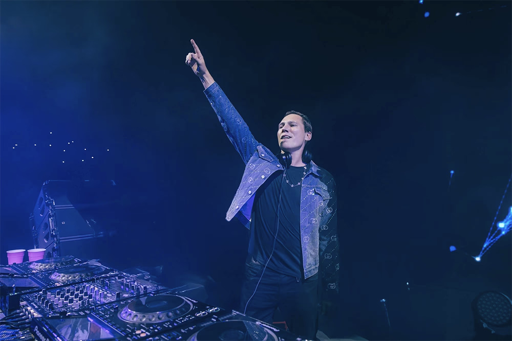 Tiësto Revives ‘Tiësto In Concert’ for Massive 2027 Warsaw Show